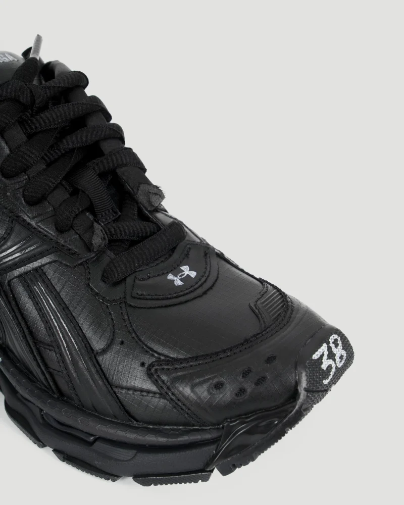 Women's Under Armour® Runner Ripstop Sneaker in Black — снимка 6