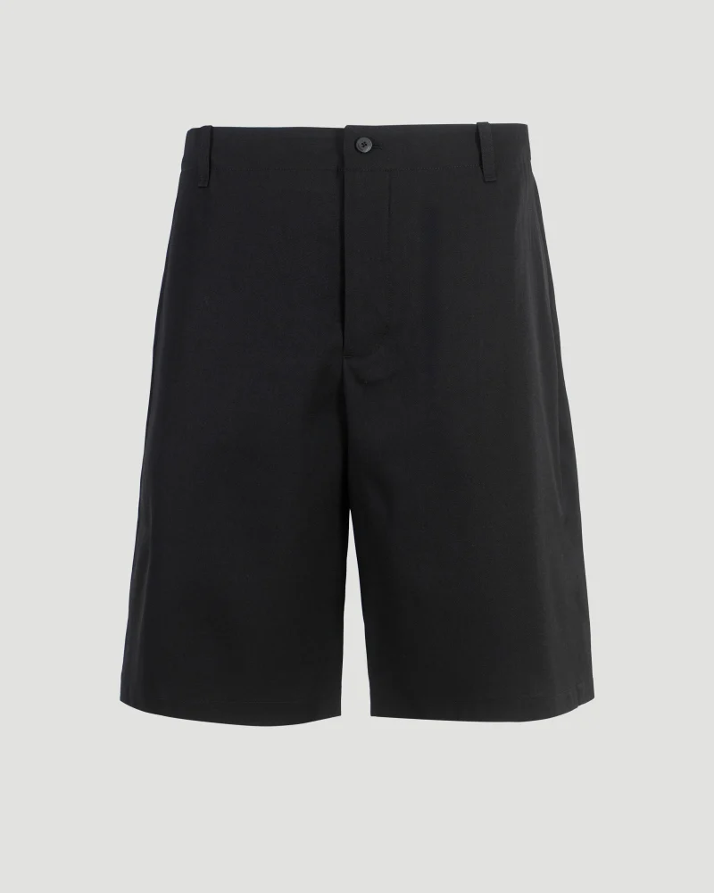 The Camargue Shorts in Black