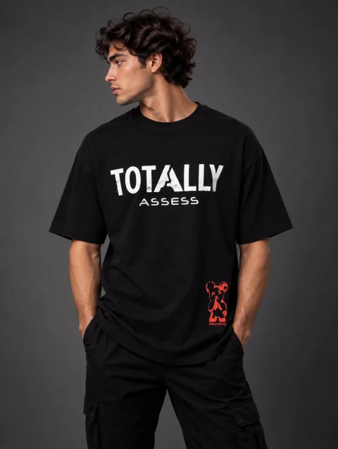 Черна овърсайз тениска Totally x Assess