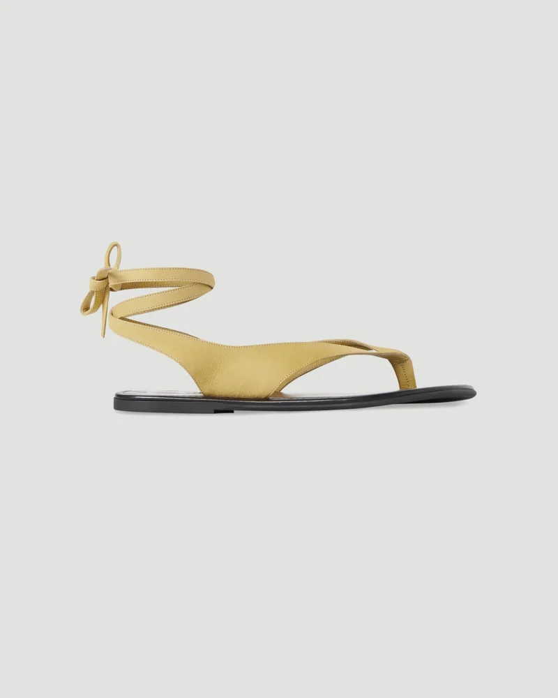 Beach Sandal in Leather