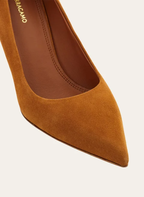 Велурени обувки на ток Ferragamo — снимка 4