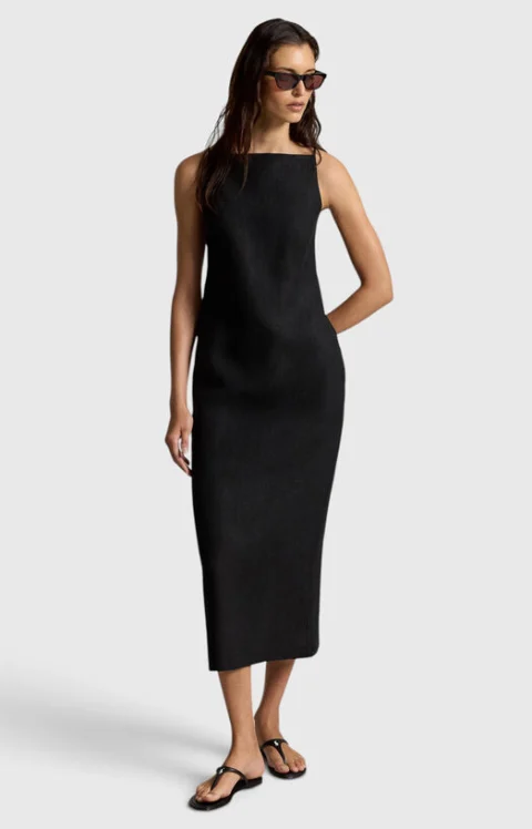 Ленена рокля в черен цвят