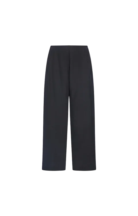 Jaine Pant in Black