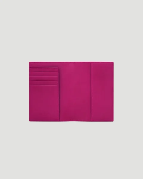Shiny Leather Passport Holder in Magenta — снимка 3