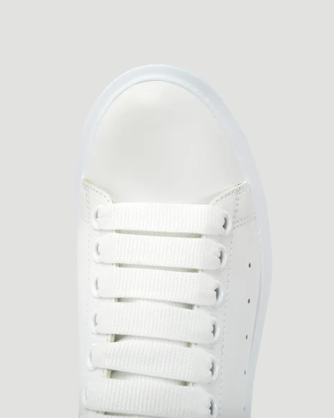 Oversized Sneaker in White and Silver — снимка 4