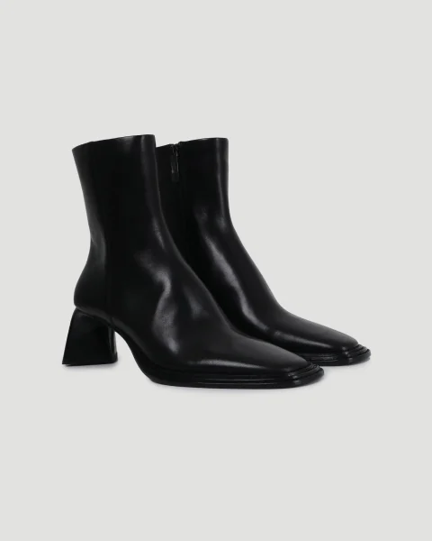 Ankle Boots in Leather — снимка 5