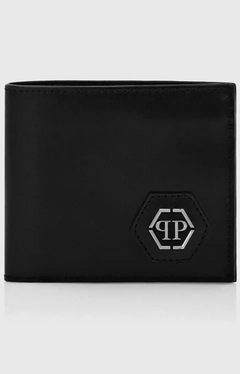 Кожен портфейл с релефен лого акцент