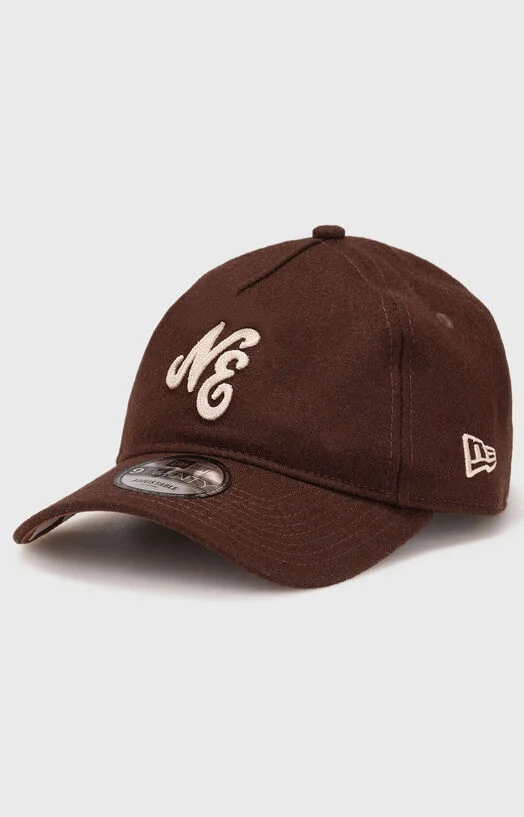 Кафява унисекс шапка NEW ERA MELTON WOOL 9TWENTY