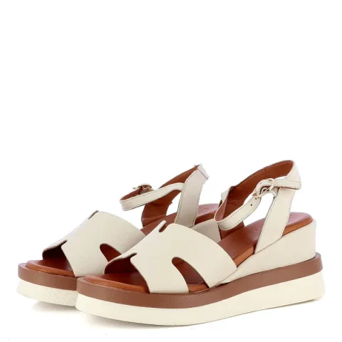 Дамски Сандали На Платформа CARLO FABIANI – 030-312-2823 CREMA — снимка 3