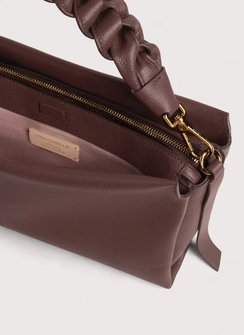 Кожена чанта Coccinelle Boheme Medium — снимка 4
