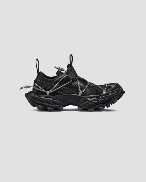 Hike Sneaker in Black
