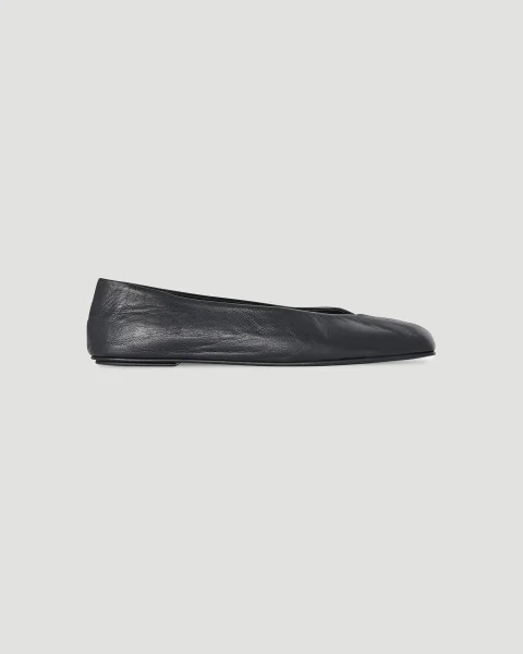 Eva Two Shoe in Black