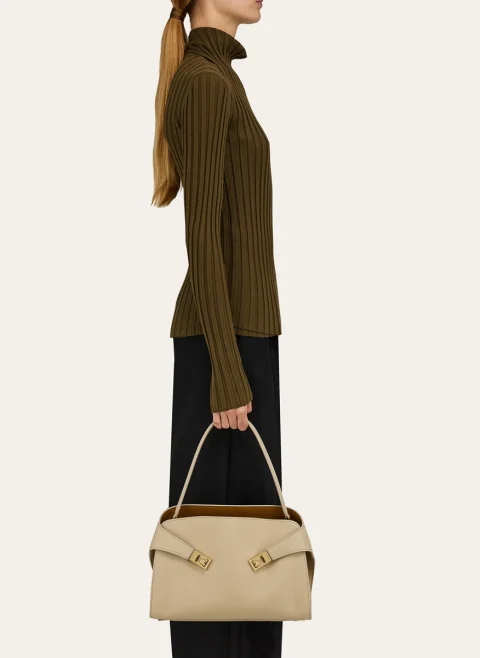 Чанта 'Hug Soft' Ferragamo — снимка 8
