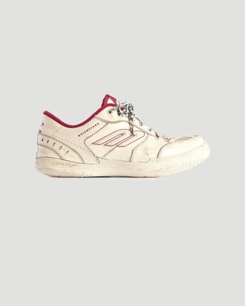 Women's Hamptons Medium Worn-Out Sneaker in Off White and Red
