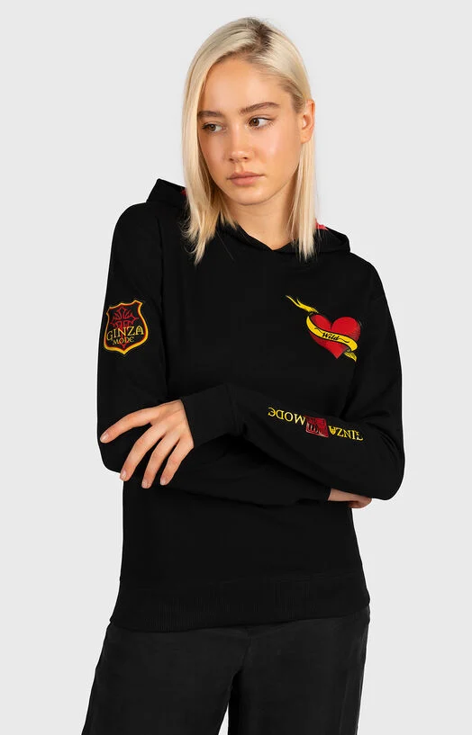 Суитшърт с качулка и арт детайли