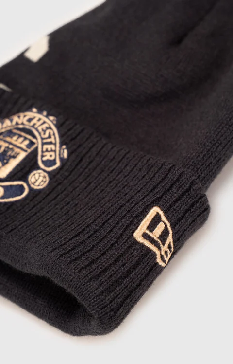 Плетена шапка MANCHESTER UNITED FC — снимка 4