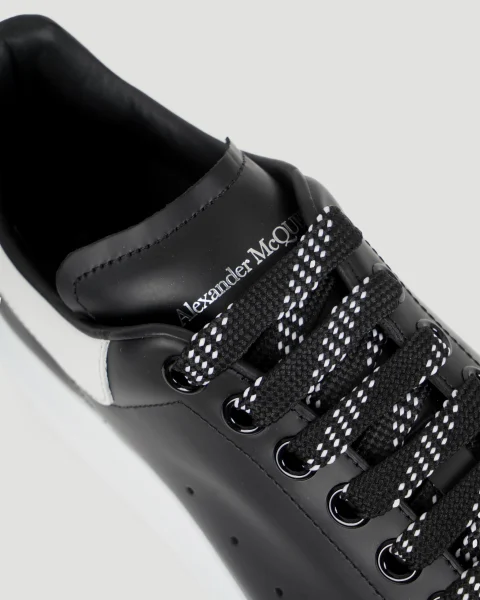 Oversized Sneaker in Black and White — снимка 4