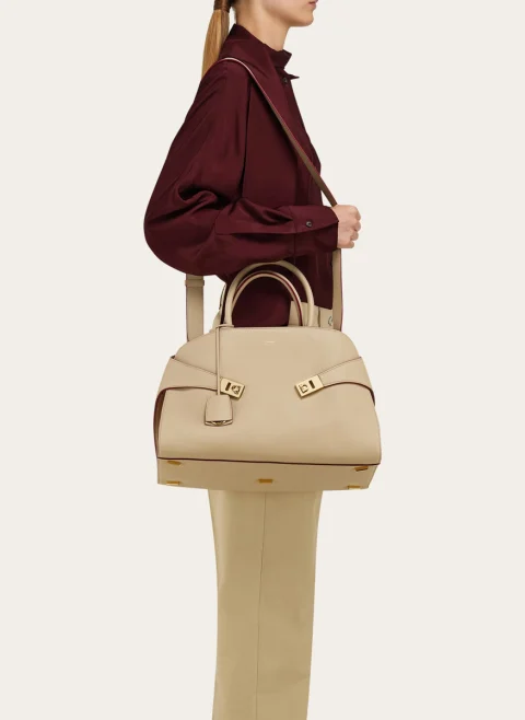 Чанта 'Hug' Ferragamo (L) — снимка 8