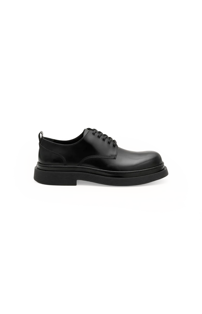 Leather Derbies Shoes in Black