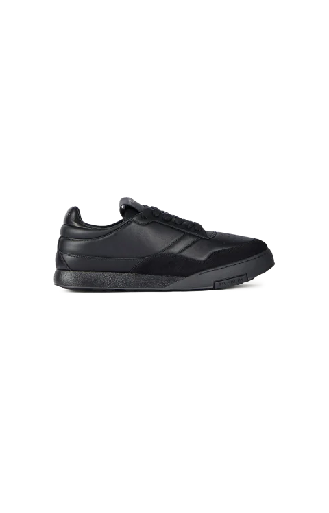 Yard Sneakers in Black