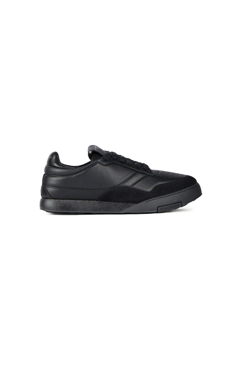 Yard Sneakers in Black
