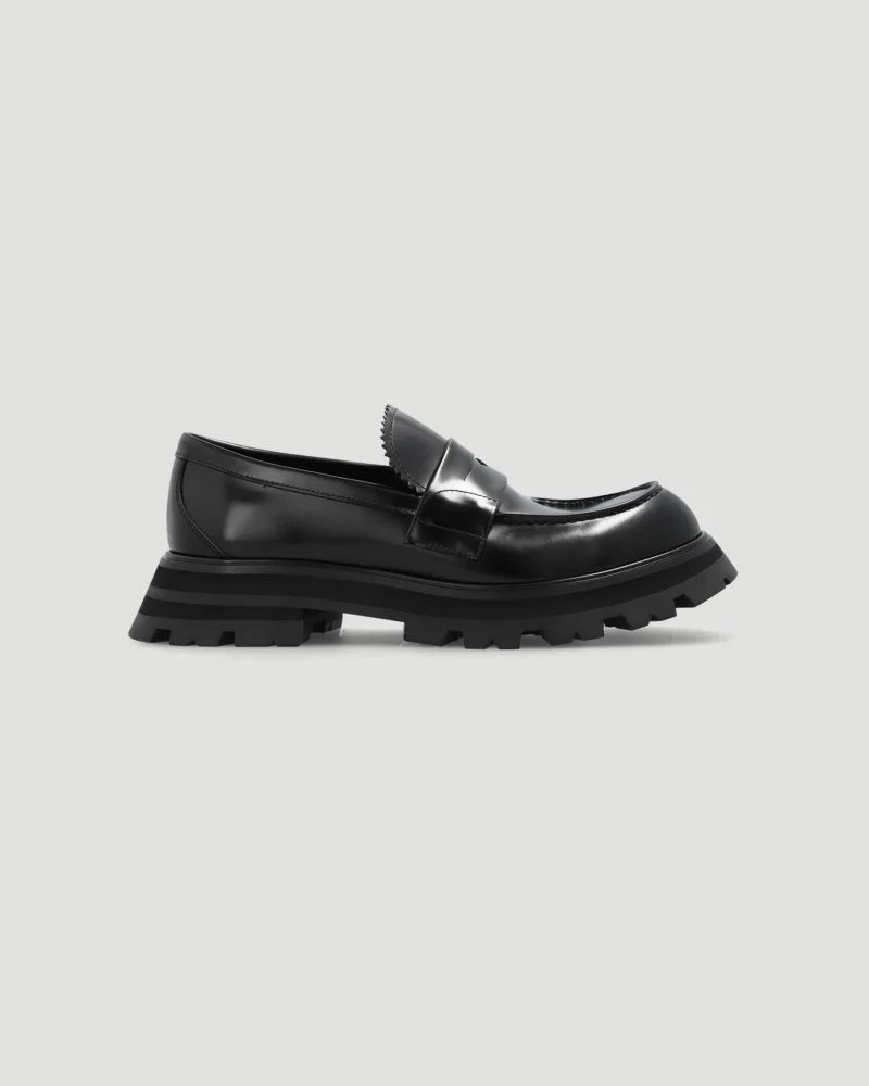 Wander Loafers in Black