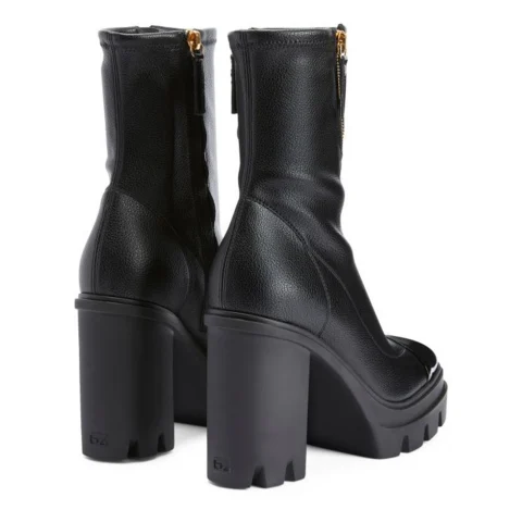 Дамски боти с лачено бомбе Giuseppe Zanotti — снимка 8
