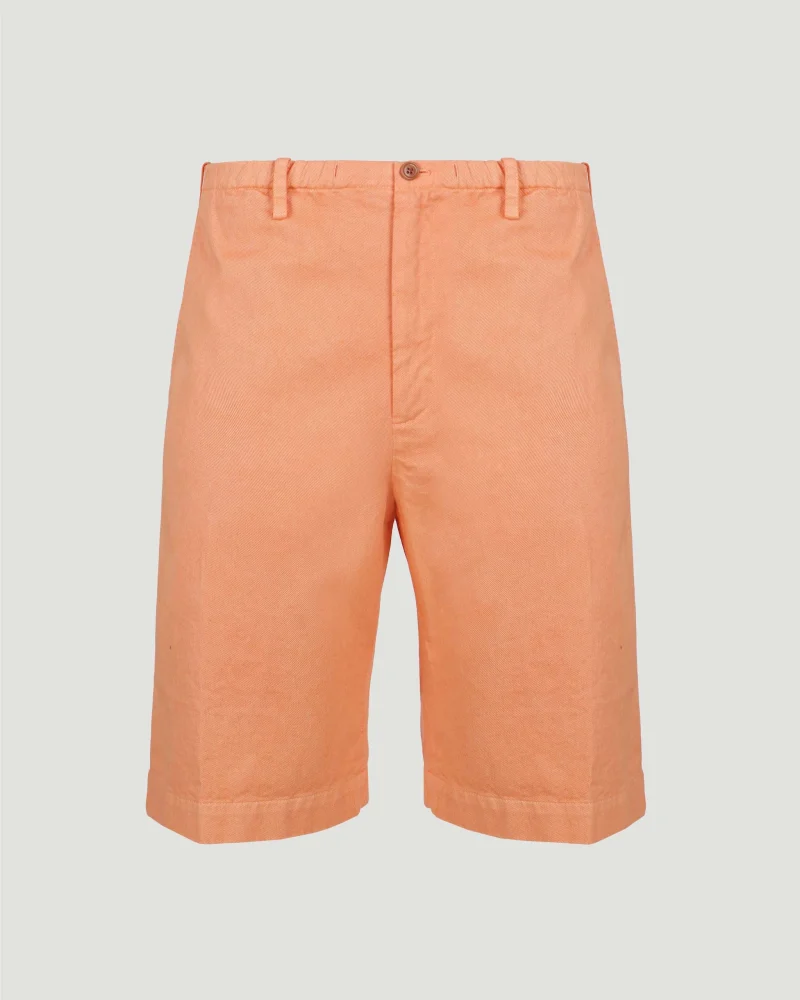 Shorts in Orange