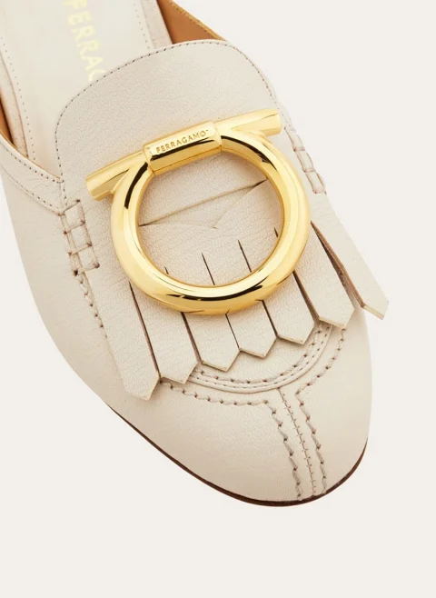 Чехли от естествена кожа 'Gancini' Ferragamo — снимка 4