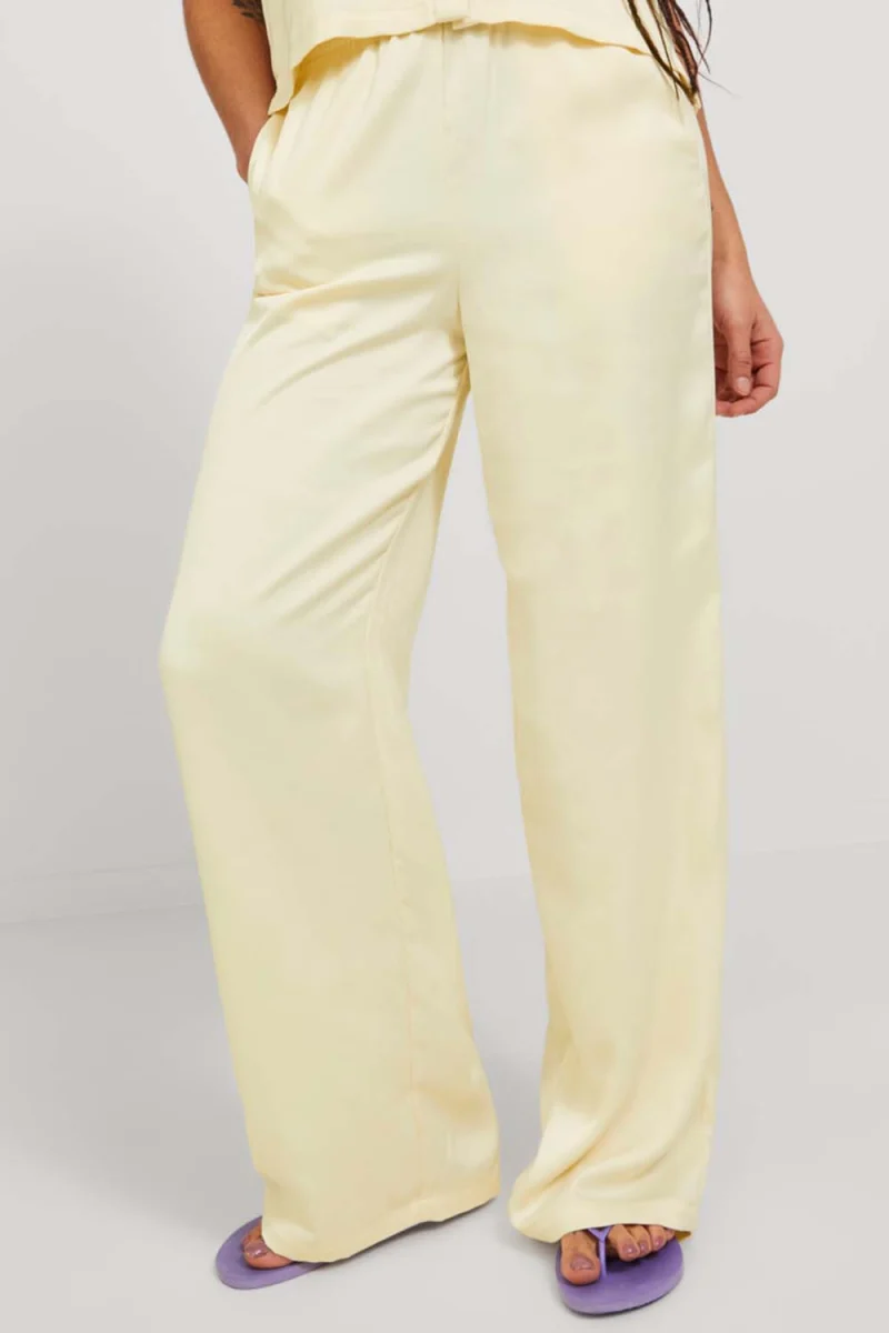 Панталон Jxkira Regular Satin Pant Noos 12200161 12-0703 TCX seedpearl — снимка 2