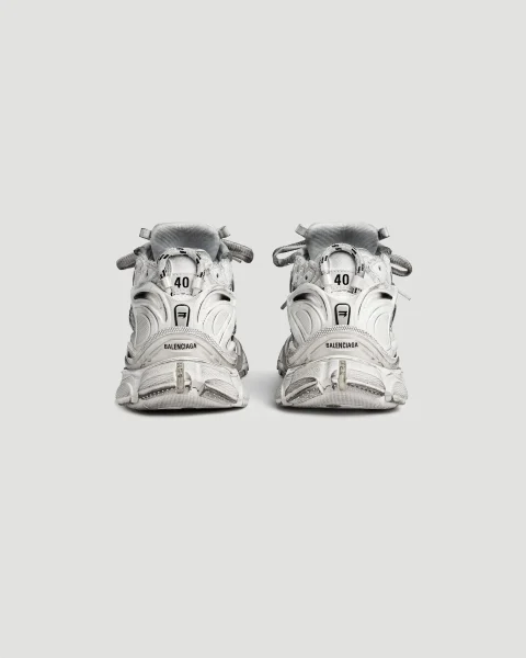Runner Gradient Sneaker in White and Black — снимка 4