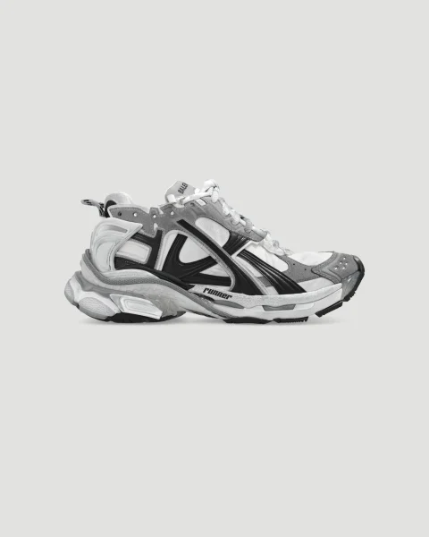 Runner Sneaker in Grey and Black
