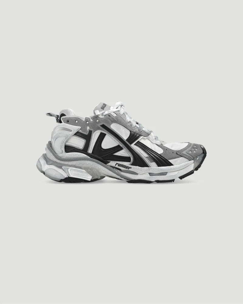 Runner Sneaker in Grey and Black