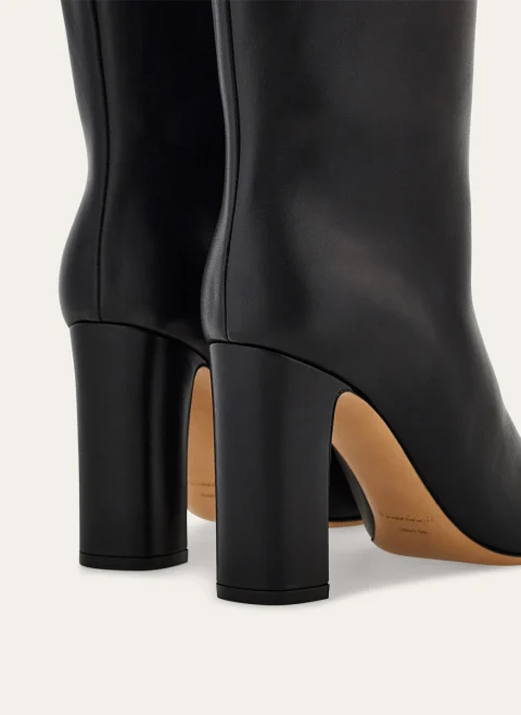 Високи кожени ботуши с 'Hug buckle' Ferragamo — снимка 5