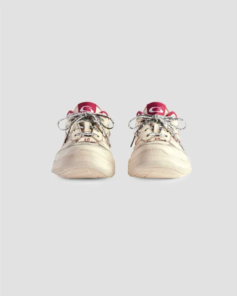 Men's Hamptons Medium Worn-Out Sneaker in Off White and Red — снимка 3