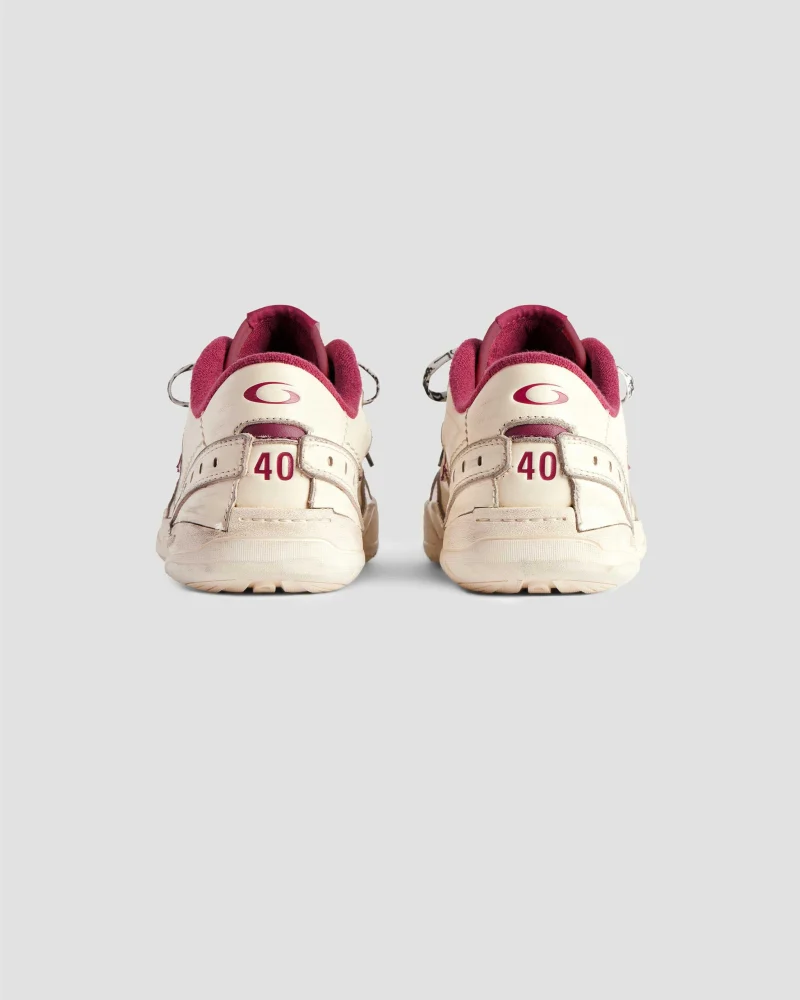 Men's Hamptons Medium Worn-Out Sneaker in Off White and Red — снимка 4