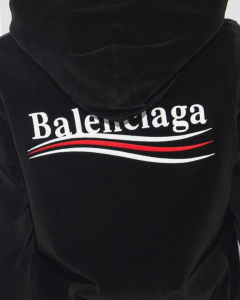 Velvet Hoodie in Black — снимка 2