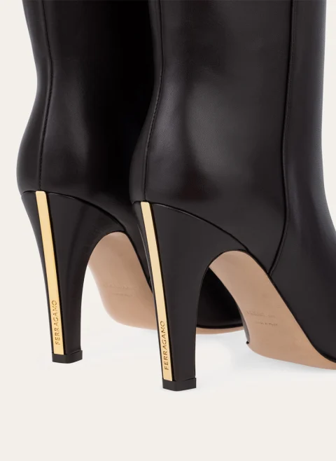 Високи кожени ботуши на ток Ferragamo — снимка 5