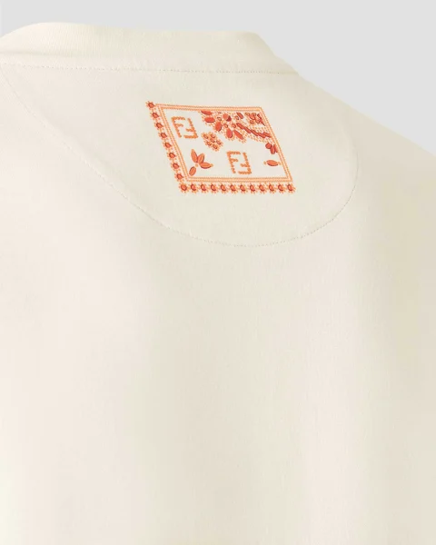 T-Shirt with Bandana Print in White — снимка 2