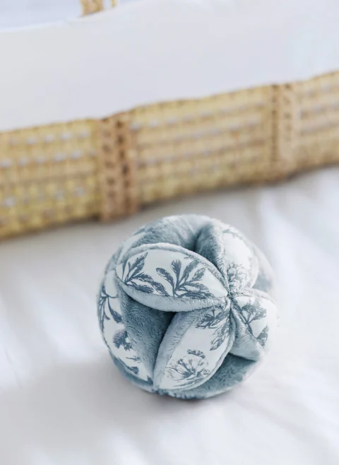 Плюшена играчка с принт 'Sensory ball' Tartine et Chocolat — снимка 2