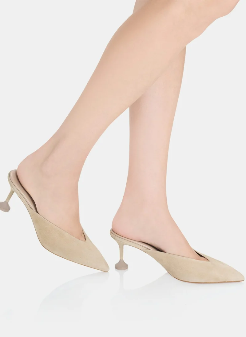 Обувки на ток от велур 'Bisous' Aquazzura — снимка 6