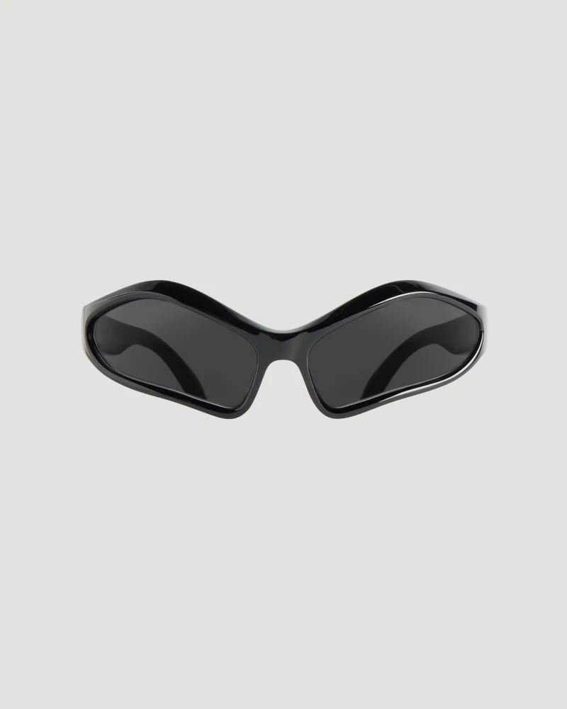Fennec Oval Sunglasses in Black