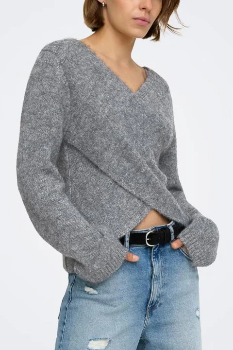 Плетено Onlmaggie Cross V-Neck 15375129 BS000087 medium grey melange — снимка 2