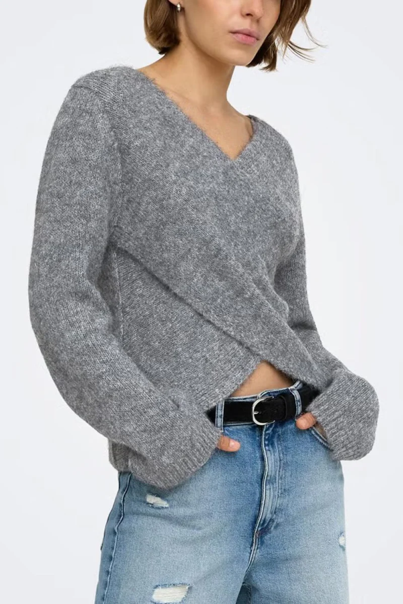 Плетено Onlmaggie Cross V-Neck 15375129 BS000087 medium grey melange — снимка 2