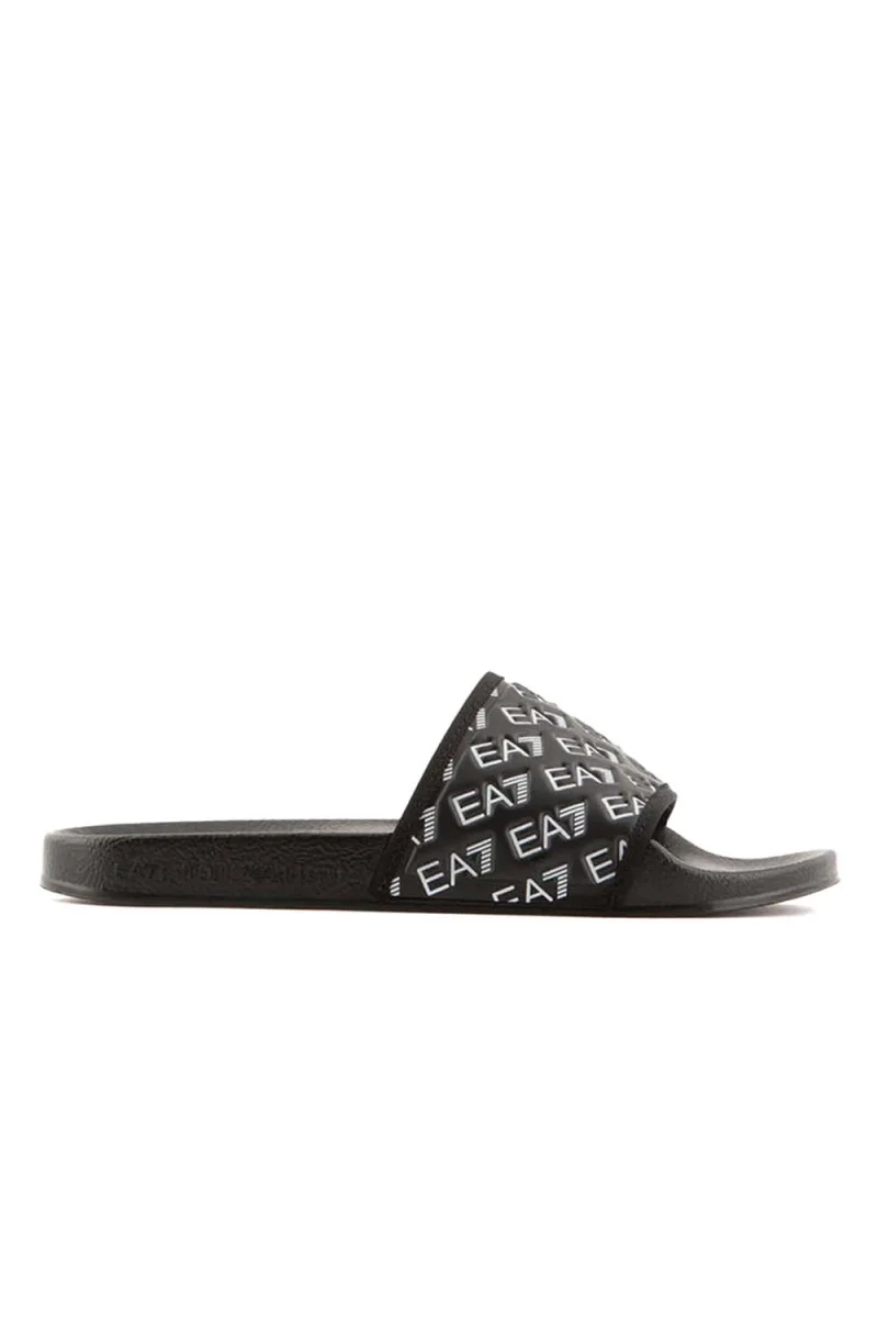 Чехли 7X000109AF15125 MC138 full black/white