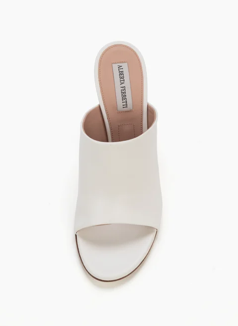 Кожени чехли на ток Alberta Ferretti — снимка 4