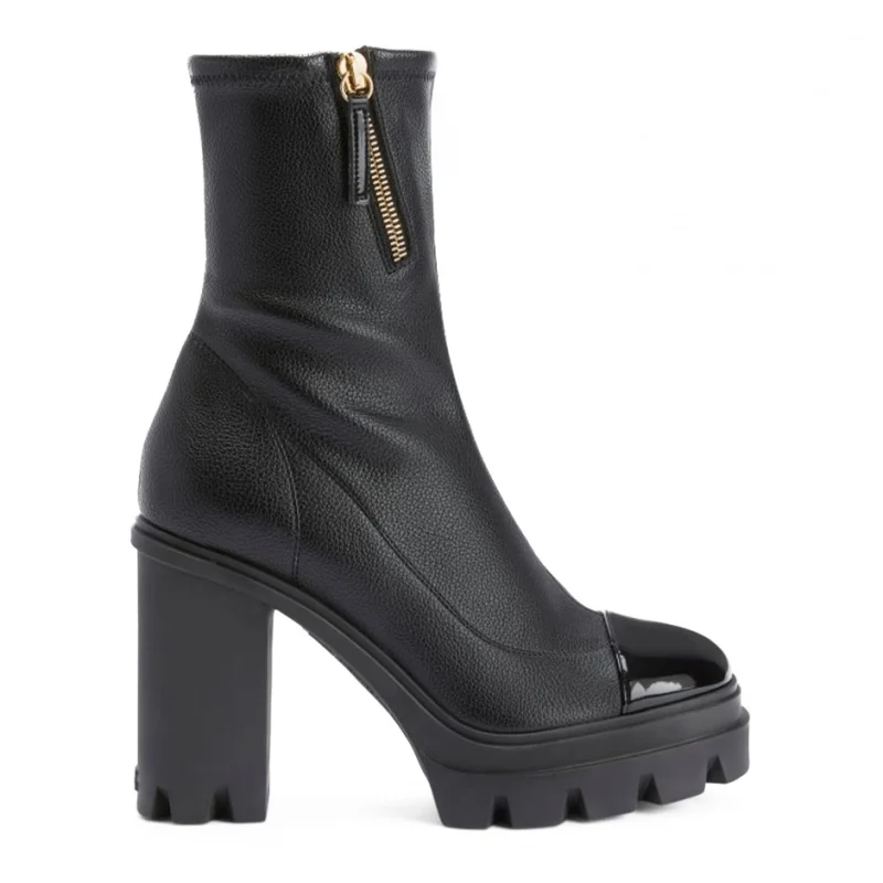 Дамски боти с лачено бомбе Giuseppe Zanotti