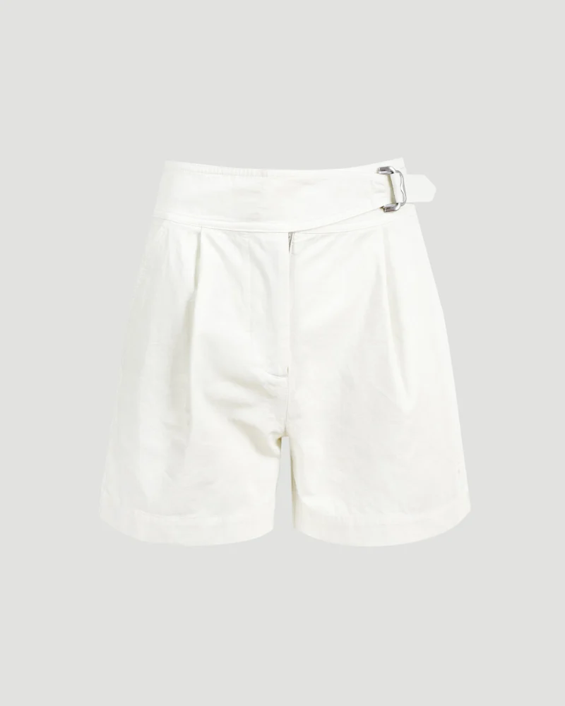 Shorts in Off-White