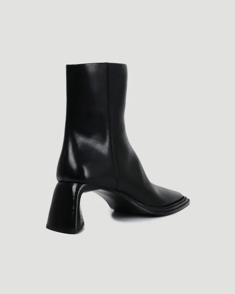 Ankle Boots in Leather — снимка 6