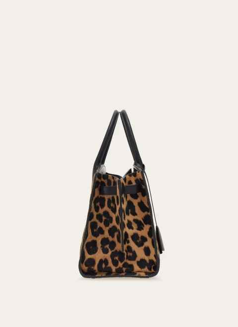Чанта с 'furry texture' дизайн 'Studio soft' Ferragamo (L) — снимка 4